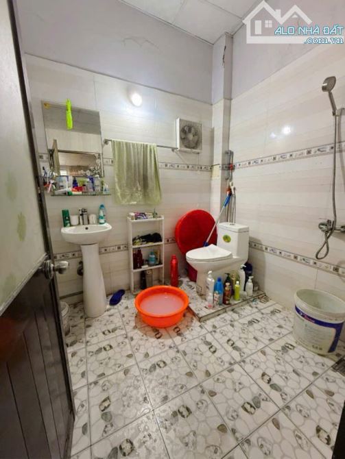 NHÀ 2 TẦNG 63M² - NGANG 5M NỞ HẬU ĐẸP - NGAY NGUYỄN THỊ ĐẶNG Q12 - 6