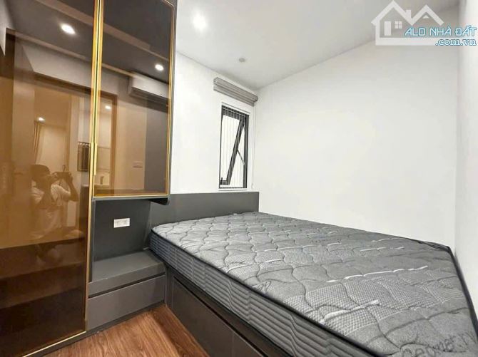 TOÀ CCMN NGUYỄN KHANG – 190M² – 8 TẦNG 1 HẦM – MT 10M– NGÕ ÔTÔ- D.TIỀN 250TR/TH- GIÁ 63 TỶ - 6
