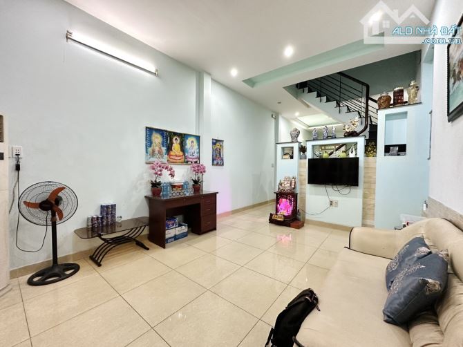 Bán nhà hẻm xe hơi ngủ nhà - Nguyễn Xí P13 Bình Thạnh - 68m2 ngang 4,1- 2 tầng - 11 tỷ TL - 7