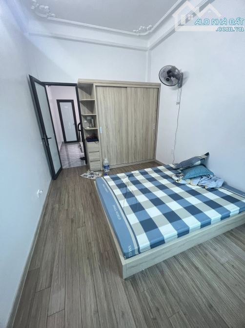 SIÊU PHẨM NHÀ PHÂN LÔ - FULL NỘI THẤT SỊN SÒ - 2 MẶT THOÁNG - BA GÁC ĐỖ CỬA - KHUNG CỘT - 7