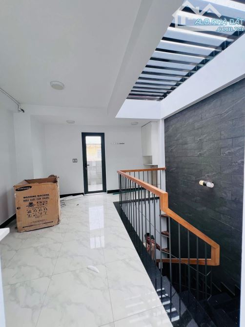 Bán nhà Quang Trung, Phường 11, Gò Vấp, Ngang 4.2m, 6 Phòng Ngủ, 7 tỷ nhỉnh - 7