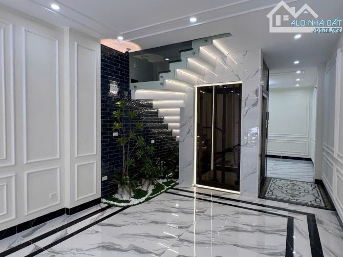 TIỂU KĐT NAM LA KHÊ-HÀ ĐÔNG,6T THANG MÁY P.LÔ VỈA HÈ Ô TÔ TRÁNH KD,DT68M2,GIÁ 24,1 TỶ - 7