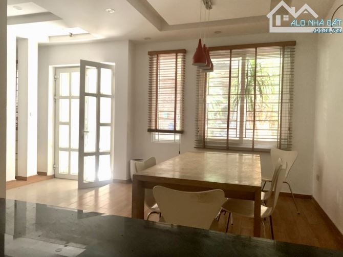 Bán Nhà Phố Nguyễn Phúc Lai, Hoàng Cầu Trung Tâm Đống Đa Ô Tô DT 74M 4T MT 9.4 Giá 25Tỷ - 7