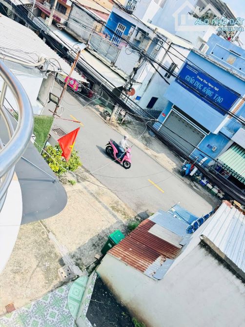 BÁN NHÀ MẶT TIỀN  BA ĐÌNH P10 (4x25m), nở hậu, xây 3 tầng - Q8 - 7