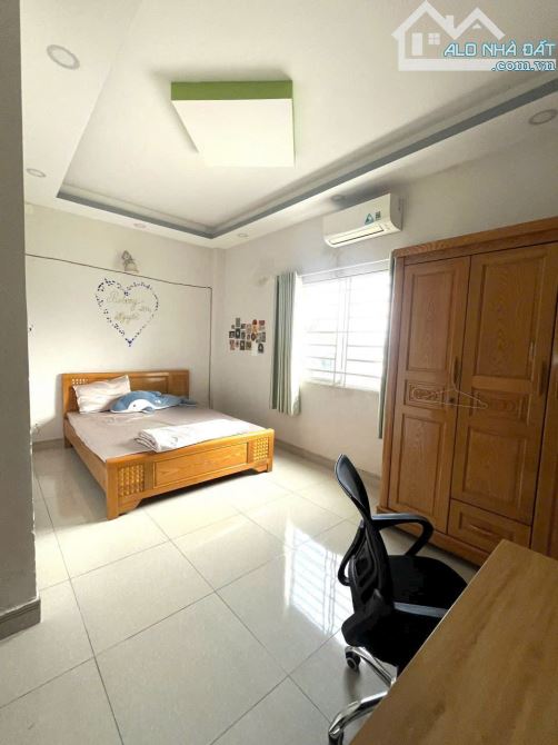 Bán nhà hẻm xe hơi Đường Đào Tông Nguyên, Nhà Bè, DT 5 x20m, 3 lầu. Giá 7,2 tỷ - 8