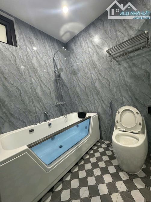 BÁN NHÀ ĐẸP, MỚI NGỌC THỤY – TRUNG TÂM - GARA Ô TÔ – THANG MÁY – 48M2 CHỈ CÒN 12,5 TỶ - 8