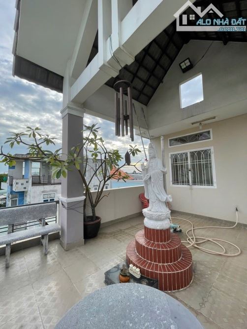 HÀNG SIÊU HIẾM, VỊ TRÍ ĐẸP GIÁ RẺ Bán nhà 3 lầu hoàn công, đường ô tô ngay chợ Biên Hòa gi - 8