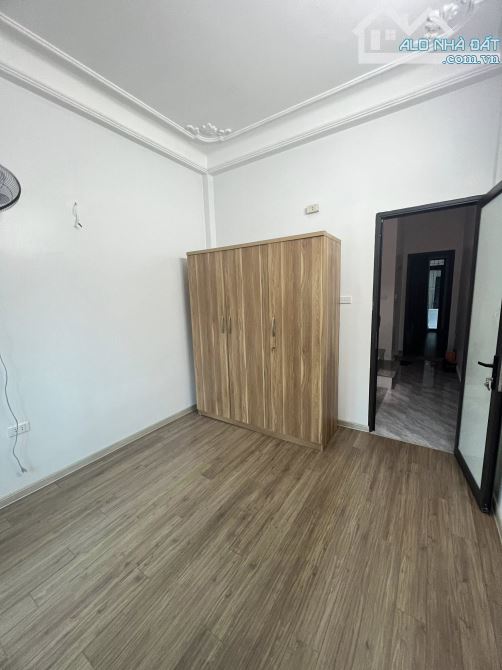 SIÊU PHẨM NHÀ PHÂN LÔ - FULL NỘI THẤT SỊN SÒ - 2 MẶT THOÁNG - BA GÁC ĐỖ CỬA - KHUNG CỘT - 9