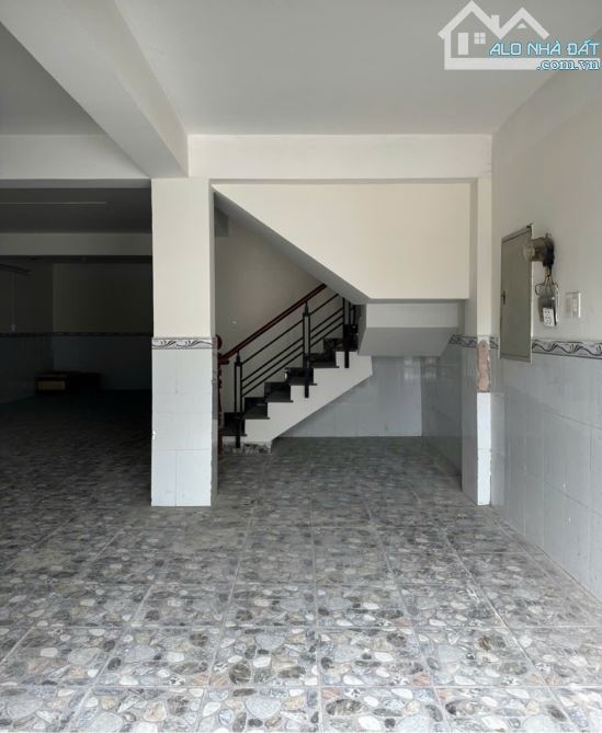 Cần bán Toà nhà 6 Tầng, Mặt tiền đường Nguyễn Duy Trinh, P. Phú Hữu, Tp Thủ Đức - 9