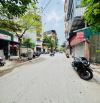 Bán đất mặt ngõ Kinh doanh, Vỉa hè Vài Ô tô tránh phố Đội Cấn, Ba Đình 50M MT4 15,5 tỷ