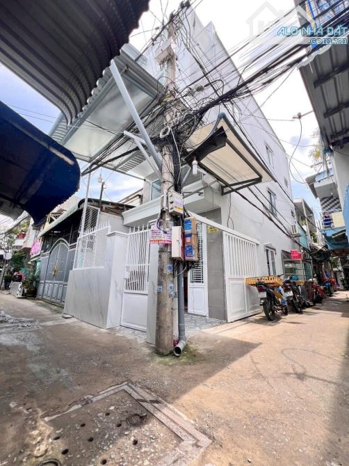 BÁN NHÀ LẦU ĐÚC - MỚI ĐẸP - VỊ TRÍ ĐẸP - GIÁ RẺ Nhà nằm kế ST. Vincom & TT. TM Cái Khế