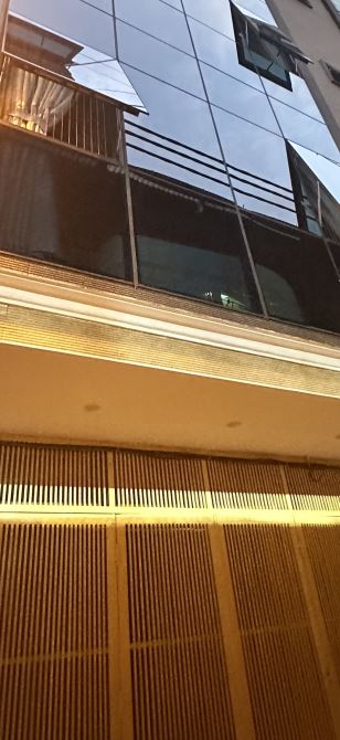 SIÊU PHẨM CẦU GIẤY – 60M² – 8T - THANG MÁY – GARA Ô TÔ – CÁCH PHỐ 10M – NỘI THẤT 5 SAO