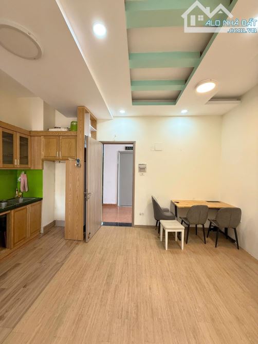 Bán Căn CC Nam Trung Yên Nguyễn Chánh Cầu Giấy Sổ 67m, 3 ngủ full đồ Giá 4.9 tỷ