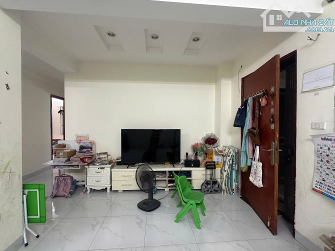 Bán Căn CC Bộ Quốc Phòng Hoàng Quốc Việt Bắc Từ Liêm. Sổ 79m, 2 ngủ 2WC Giá 5.6 tỷ