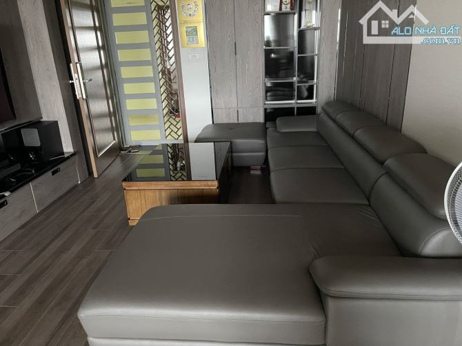 Căn CC siêu đẹp ở luôn INTRACOM Cầu Diễn Bắc Từ Liêm. Sổ 94m, 2 ngủ Giá 5.9 tỷ