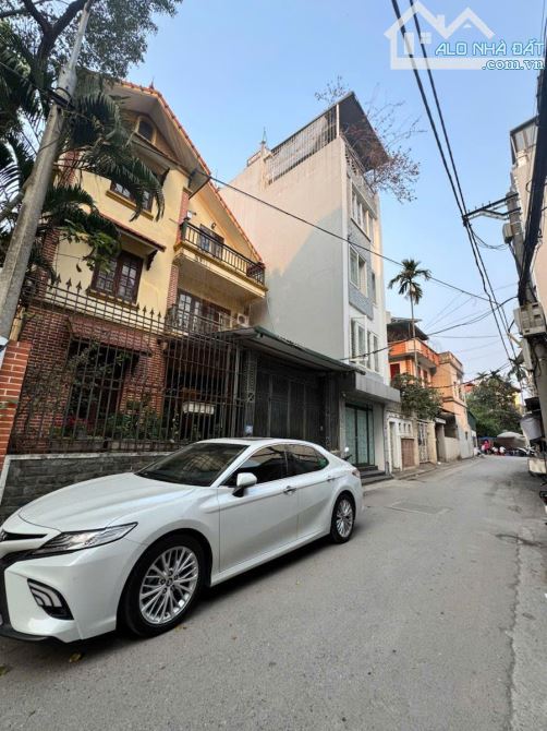 HIẾM PHÂN LÔ LẠC TRUNG, NHÀ ĐẸP LONG LANH, Ô TÔ DỪNG ĐỖ 52M, 6 TẦNG NHỈNH 18 TỶ