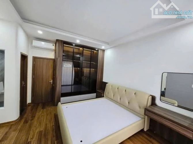 Bán nhà Phân Lô Ô Tô Phố Gia Quất, Long Biên, 40m2, 6T Thang máy, Chỉ 12.5 tỷ - 2