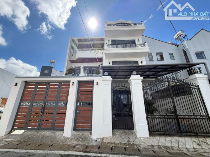 Nhà Mặt Tiền P2 Mới Hoàn Thiện Ngang Gần 6m Cách Hồ Xuân Hương Chỉ 1,5km Giá 10,5 Tỷ