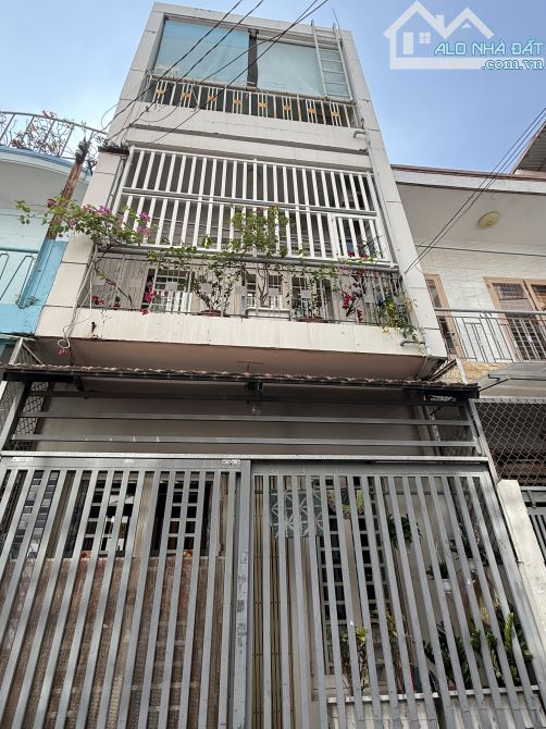 TÂN BÌNH - Phương 13, THCS Hoàng Hoa Thám, ga T3 - 45m2, 3 tấm, xe hơi dỗ cửa. - 4