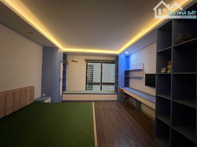 Giá quá đẹp! 1 nhà oto tránh ngõ nông rộng Ngọc Hồi - Thanh Trì 35m 5 tầng chỉ 5.3 tỷ