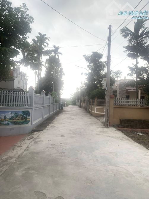 Đất tuyến 2 trục đường Lương Quy, ngõ siêu to, ô tô đỗ cửa chỉ 1 tỷ đồng