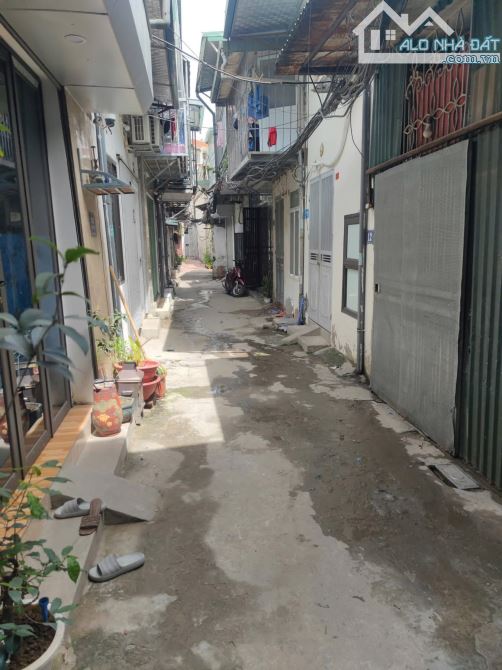 Duy nhất 1 căn Nguyễn Xiển, Thanh Xuân 40m2,C4 dưới 2 tỷ.