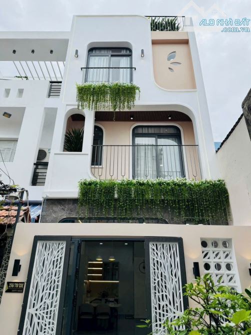 40M2 4TẦNG 4PN EMART 5TỶ NHỈNH  MỚI full nội thất