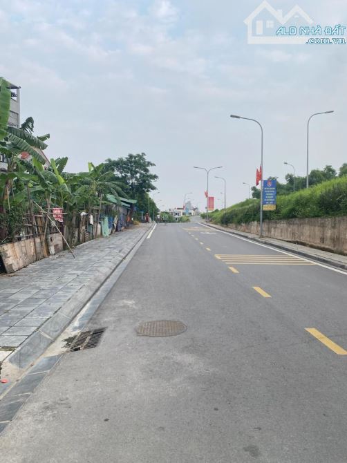Bán ĐẤT ĐẸP RỘNG 101m - MT 4.5m - gara OTO riêng - Phúc Lợi