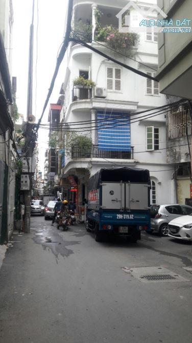 Bán Nhà Lô Góc Kinh Doanh Ô Tô Tránh, Sân Đỗ 3 Ô Tô, Khương Trung, 6.7 Tỷ