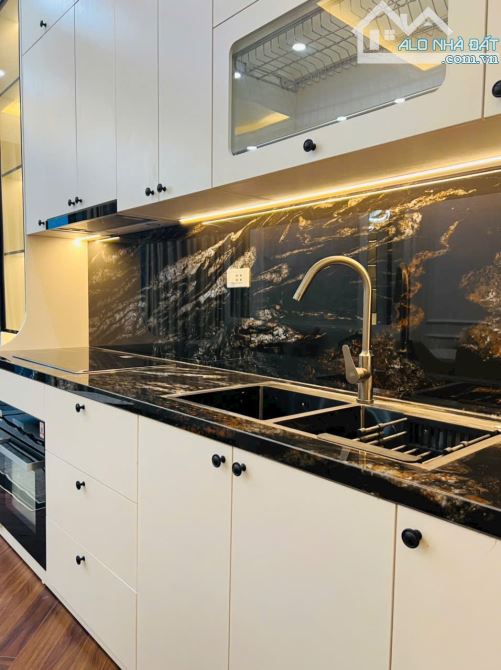 Bán Nhà Mặt Phố Giải Phóng, 3 Tầng, 7.3 Tỷ – Vị Trí Đẹp Gần Các Trường Đại Học