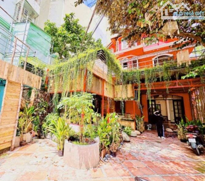 CHO THUÊ BIỆT THỰ 201A NAM KỲ KHỞI NGHĨA Q3, DT 10x25M NH15M, TRỆT 2 LẦU, GIÁ 150TR, HHMG