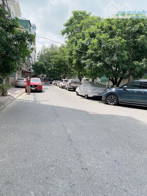 BÁN NHÀ MẶT ĐƯỜNG HOÀNG NGÂN, KINH DOANH. VỈA HÈ RỘNG. 75M2 - 4 TẦNG. MT 5,5M.