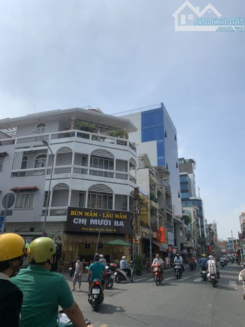 Bán nhà mặt tiền Cống Quỳnh. Q1. DT : 7*23M. KC: 4 tầng. giá: 47 tỷ TL. (Căn góc)
