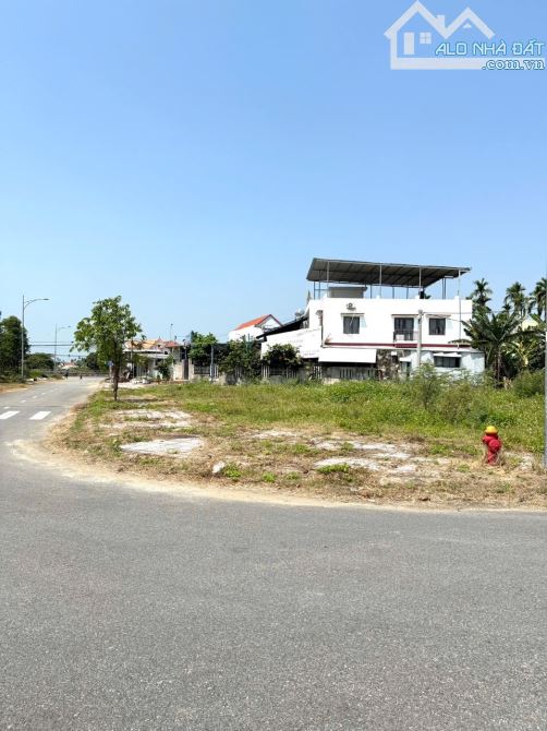 Bán lô đất ở đô thị đẹp tâm đắc trung tâm thị trấn La Hà cách QL1A chỉ 100m