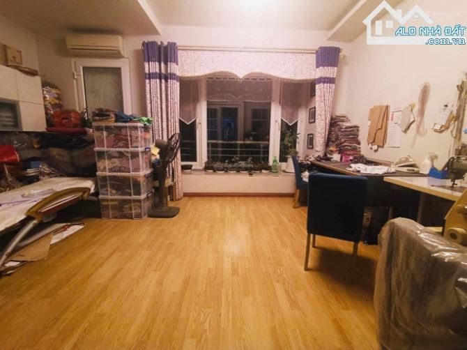 Bán Nhà Ngõ 55 Huỳnh Thúc Kháng Đống Đa 59m2, phân lô ô tô 15 tỷ, 2 thoáng.