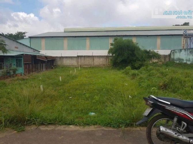 BÁN ĐẤT MT BÊ TÔNG, P.ĐỊNH HOÀ, TP.TDM, DT:5x27, TC60M2, SHR, GIÁ 1,9 TỶ
