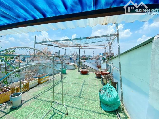 👉Bán Nhà: Đường Lạc Long Quân, 🌿P 10 Tân Bình Ngang 7M , 4 Tầng,  🌿Giá chỉ 12TỶ , Hẻm Ô