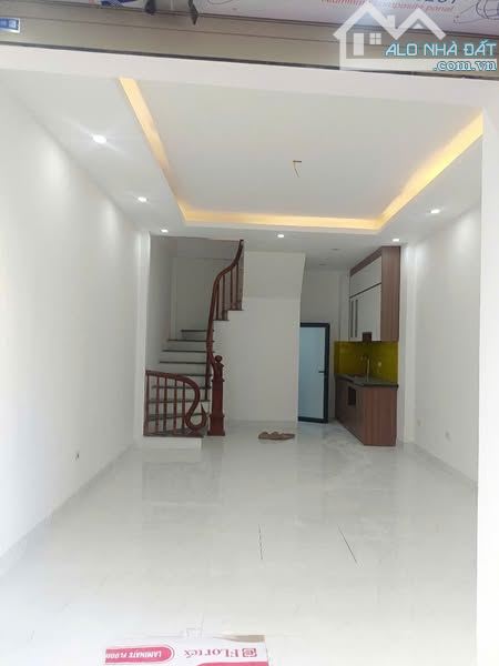CC, bán nhà Tân Lập, Đan Phượng, 31m2, 5T, MT 4m, nhà mới kính koong, giá hơn 4 tỷ