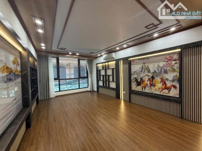 BÁN NHÀ ĐẸP, MỚI BỒ ĐỀ – GARA 2 Ô TÔ – KINH DOANH – NỞ HẬU – 68M2 CHỈ 23,95 TỶ