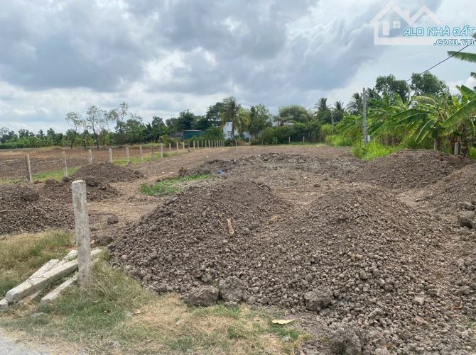 Bán Đất (1234,5m2) Đã Lên 200m2 Thổ Cư- Trước Đất 5M - Chuẩn Bị Trãi Nhựa- Ngay TrụSở