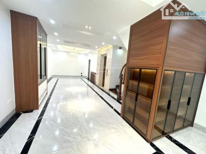 NHÀ ĐẸP PHỐ KIM GIANG 42Mx6T- PHÂN LÔ -Ô TÔ - THANG MÁY -KD VĂN PHÒNG-GÍA 12.4 TỶ