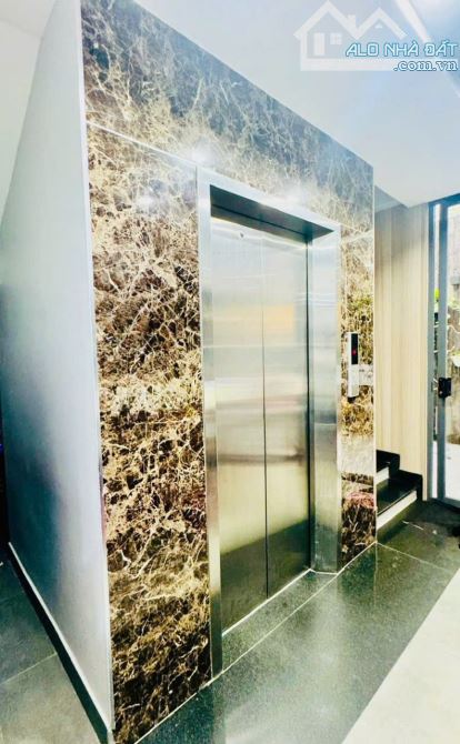 Bán nhà mặt tiền.Đường Số12,P11.Gò Vấp.Nội thất cao cấp. 6 lầu.Thang máy.chỉ 17.9 Tỷ TL
