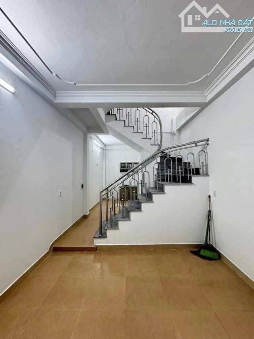 Cho Thuê Nhà phố Ngọc Thụy Long Biên 34 m ,4 tầng , 7 triệu. Full NT, KD online, gần Hồ
