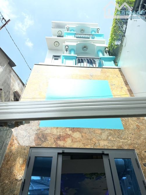 Nhà mới 4 tầng 4PN, gần mặt tiền, 42m2 (3.6x11m) Bùi Đình Tuý Bình Thạnh, chỉ 6 tỷ x