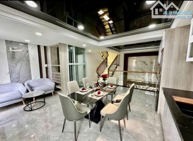 Ngõ thông, xây mới thang máy, phố Minh Khai, 53m2, hơn 9 tỷ