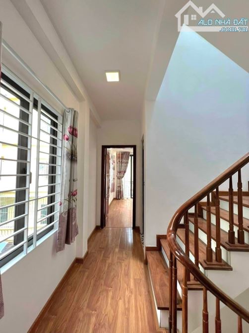 Căn Hộ Thuê VIP 2 Mặt Ngõ, Ô Tô Đỗ Cửa, 9.95 Tỷ, Thu Nhập 300 Triệu/Năm, Bùi Xương Trạch