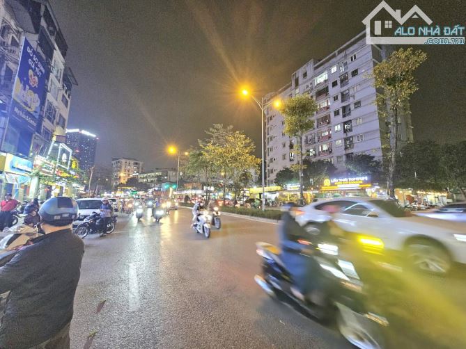Bán tòa nhà văn phòng Mỹ Đình - 240m x 10 tầng. Hầm. Kinh doanh đẳng cấp mọi ngành nghề