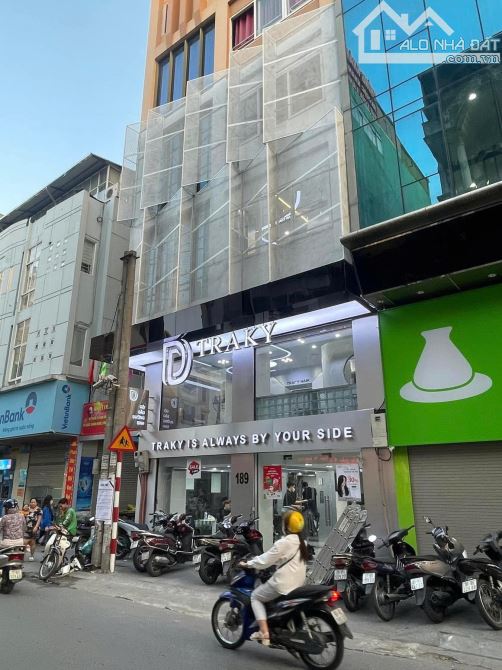 Cho thuê nhà 5 tầng mặt phố Chùa Láng – Đống Đa, tuyến phố trung tâm sôi động