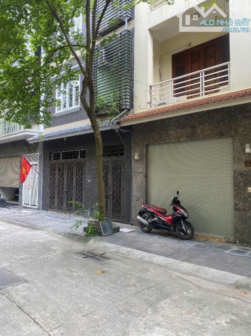 Bán LK phân lô Tam Trinh - Nhà sát mặt phố - Oto dừng đỗ ngày đêm - Kinh doanh tốt