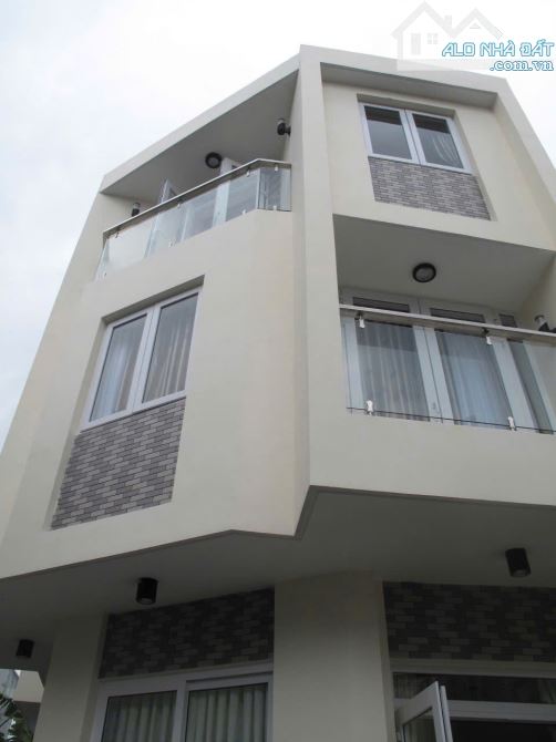 Siêu rẻ nhà đường Quang Trung 6x16 kết cấu 3 lầu P10 giá chỉ 11 tỷ 200 triệu